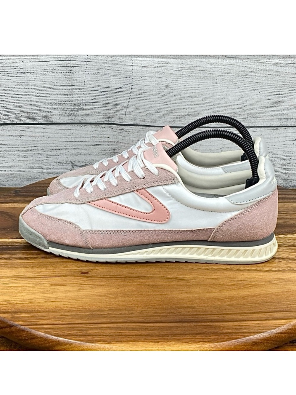 Tretorn Rawlins 2.0 Pink White Gray Retro Style Sneaker Women’s Shoe Size 9